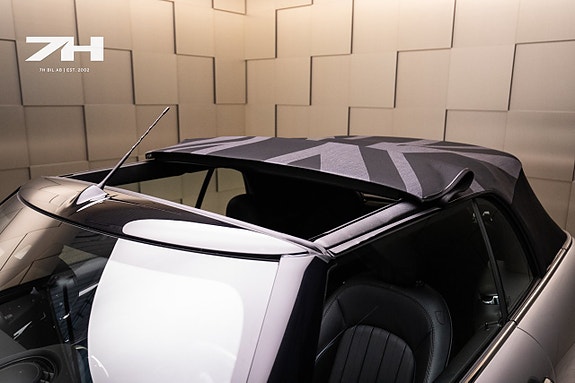 MINI Cooper S 25 of 26