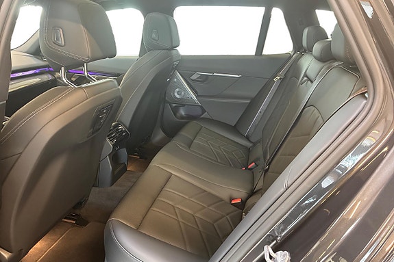 BMW 550e 11 of 19