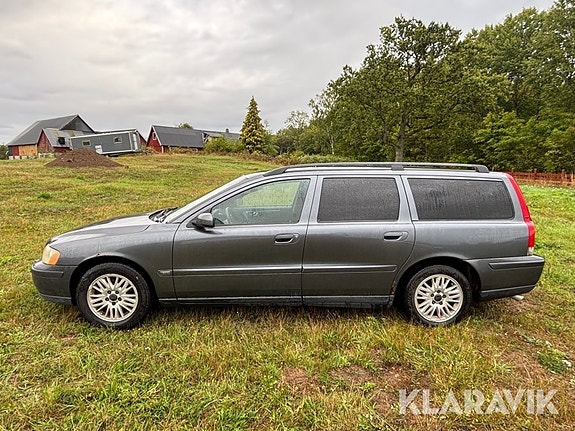 Volvo V70 2 of 6