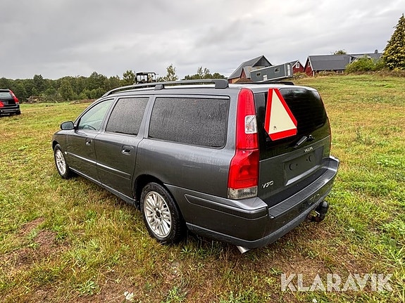 Volvo V70 3 of 6