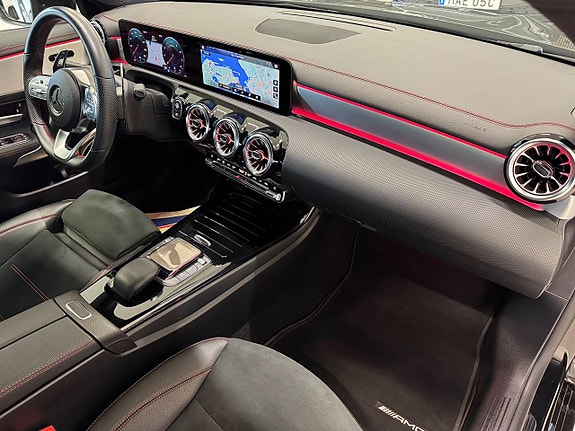 Mercedes-Benz CLA250 4 of 22