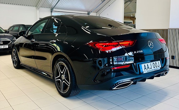 Mercedes-Benz CLA250 17 of 22