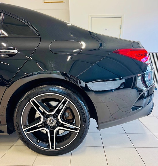 Mercedes-Benz CLA250 18 of 22
