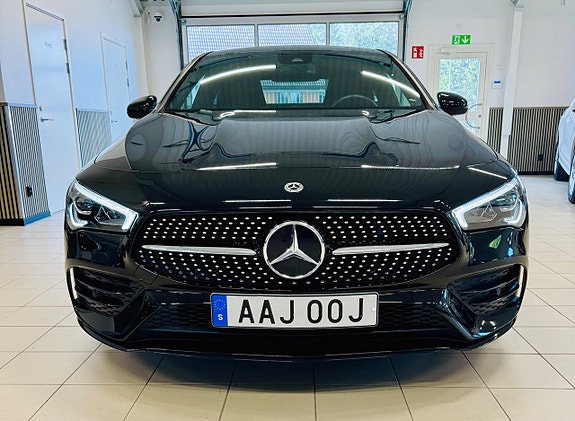 Mercedes-Benz CLA250 12 of 22