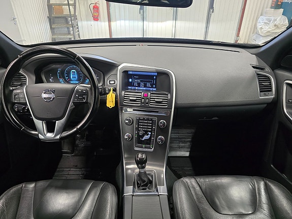 Volvo XC60 17 of 27