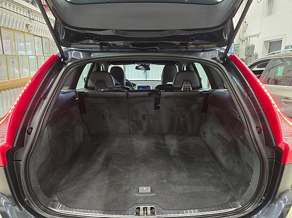 Volvo XC60 16 of 27