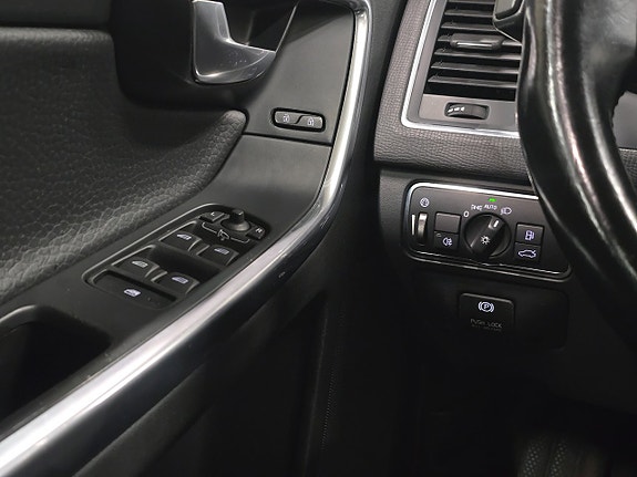 Volvo XC60 21 of 27