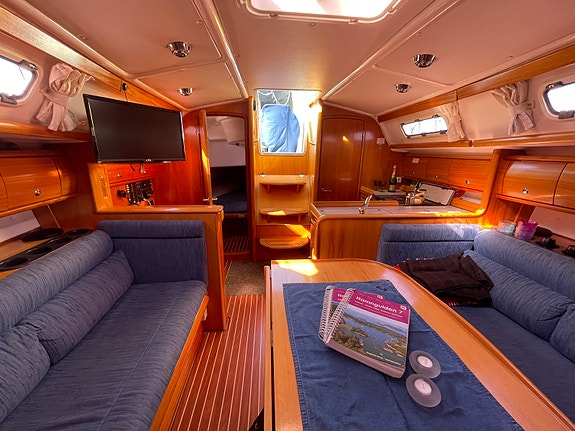 Bavaria 36c - 3 kabiners, grunda kölen 6 of 8