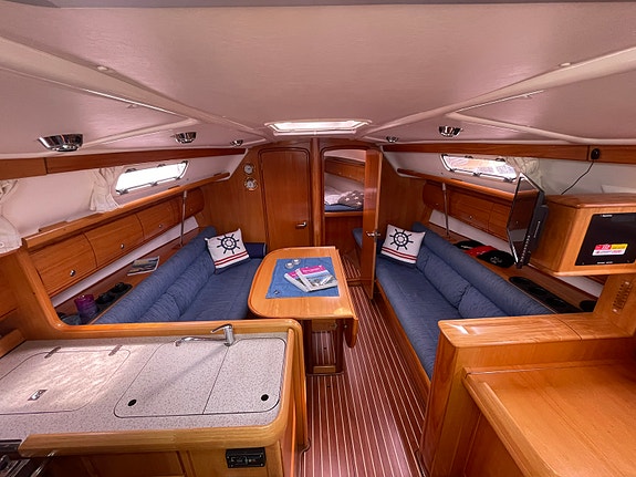 Bavaria 36c - 3 kabiners, grunda kölen 5 of 8