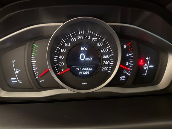 Volvo V70 9 of 15