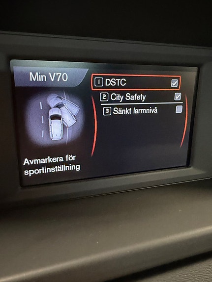 Volvo V70 11 of 15
