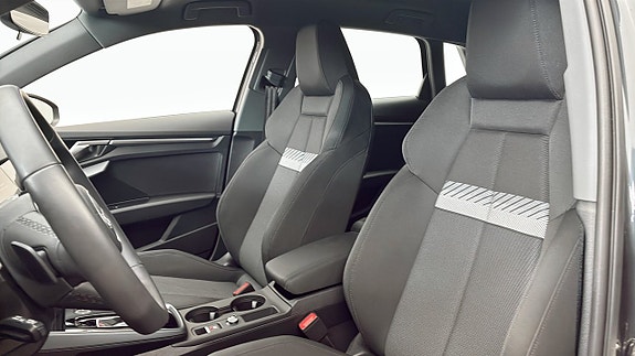 Audi A3 8 of 12