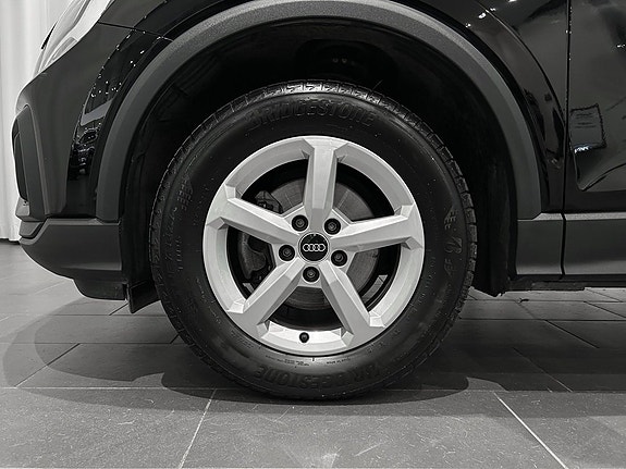 Audi Q2 5 of 13