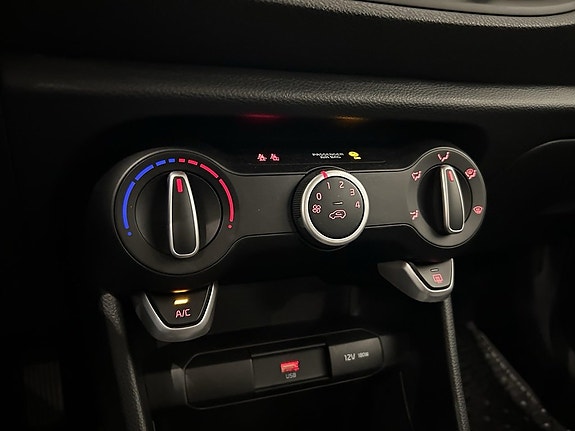 Kia Picanto 12 of 13