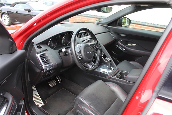 Jaguar E-PACE 2 of 14