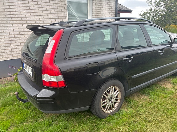 Volvo V50 3 of 10