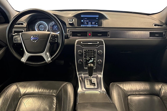 Volvo XC70 11 of 28