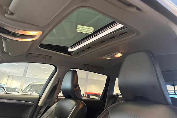 Volvo XC70 14 of 28
