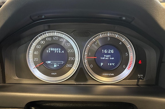 Volvo XC70 19 of 28