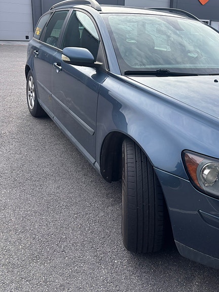 Volvo V50 3 of 4