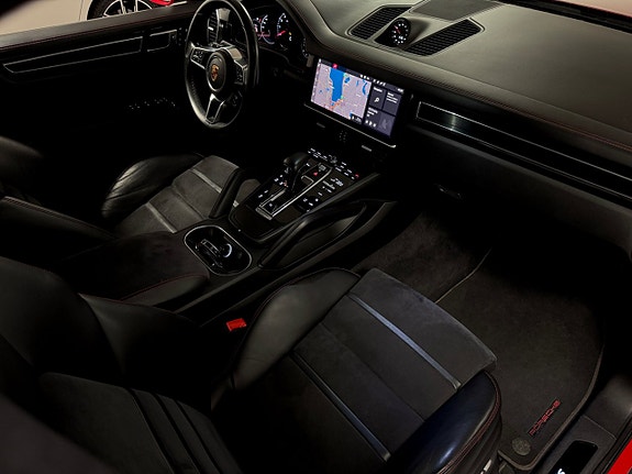 Porsche Cayenne 23 of 29
