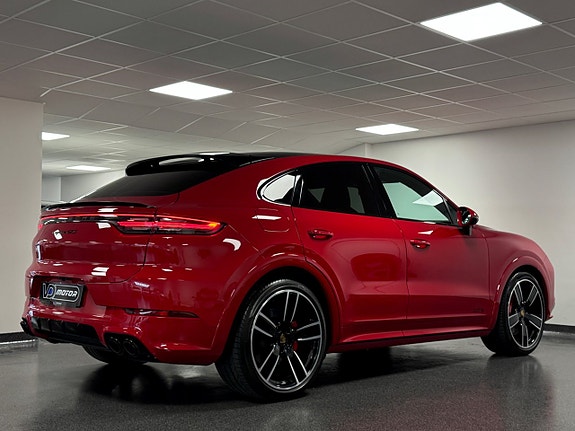 Porsche Cayenne 8 of 29