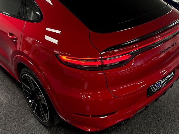 Porsche Cayenne 14 of 29
