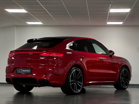 Porsche Cayenne 4 of 29