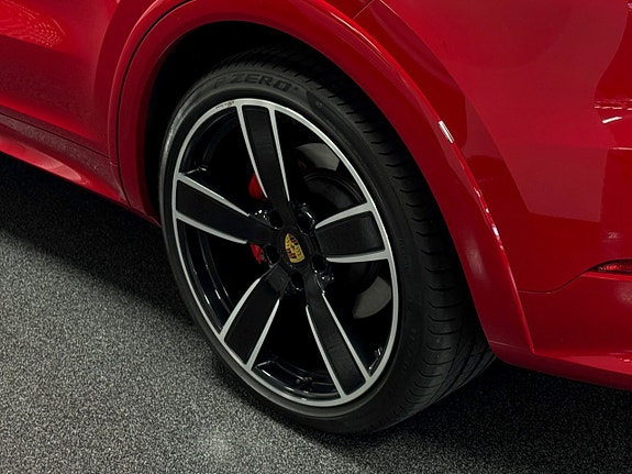 Porsche Cayenne 6 of 29