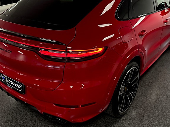 Porsche Cayenne 9 of 29