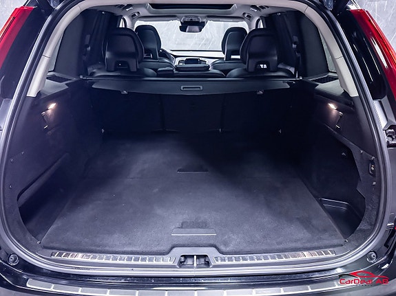 Volvo XC90 18 of 30