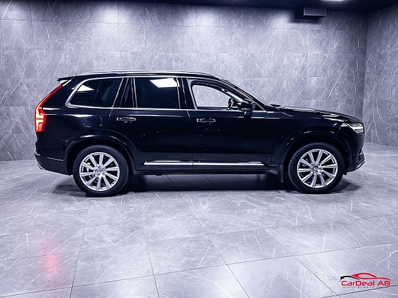 Volvo XC90 8 of 30