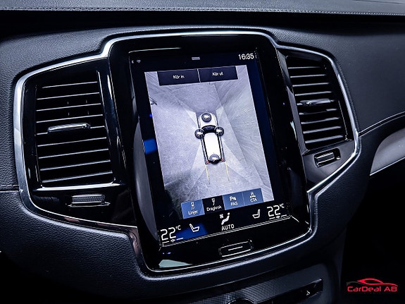 Volvo XC90 28 of 30