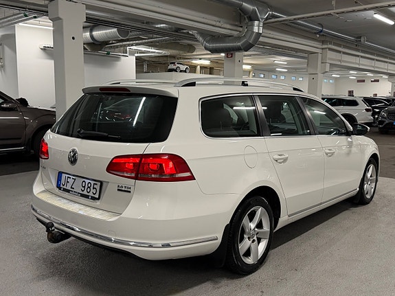 Volkswagen Passat 6 of 15