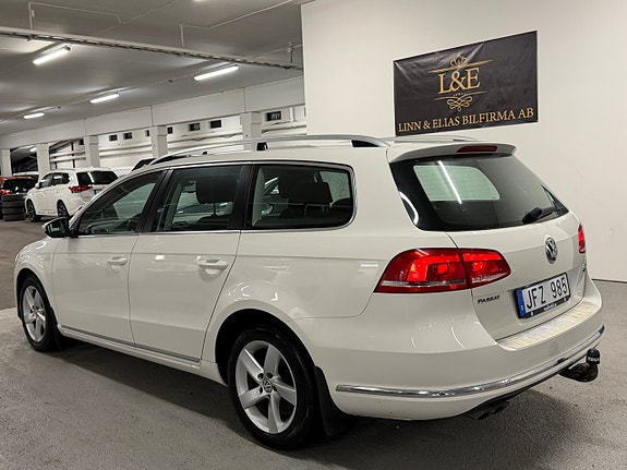 Volkswagen Passat 4 of 15