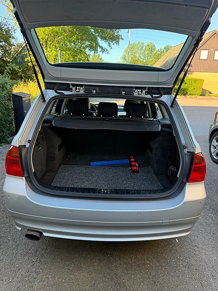 BMW 320d 9 of 9