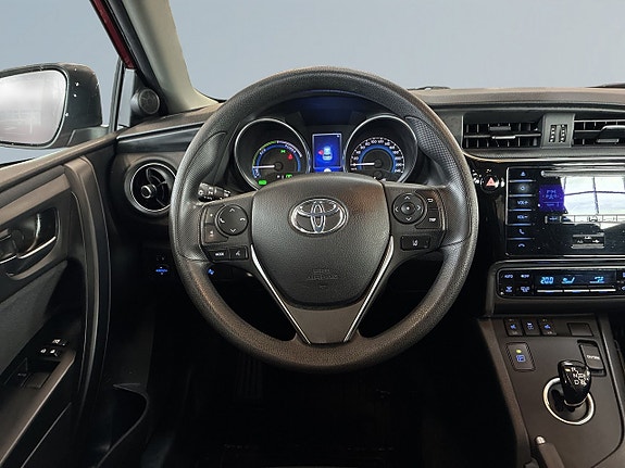 Toyota Auris 9 of 19