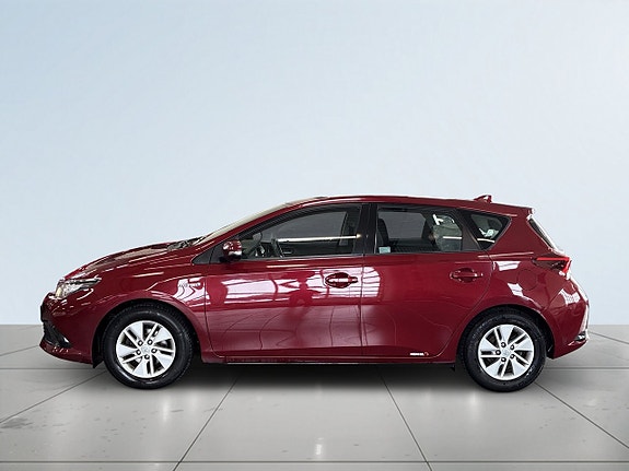 Toyota Auris 4 of 19