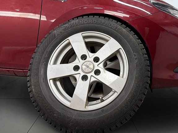 Toyota Auris 14 of 19