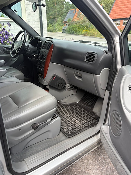 Chrysler Grand Voyager 7 of 9