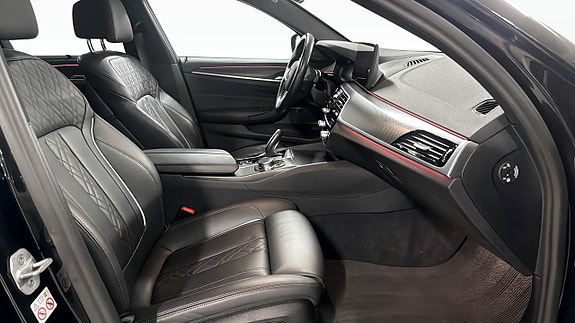 BMW 540i 3 of 13