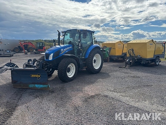 Traktor New Holland T5.85 med Nordic sop samt 2 of 6