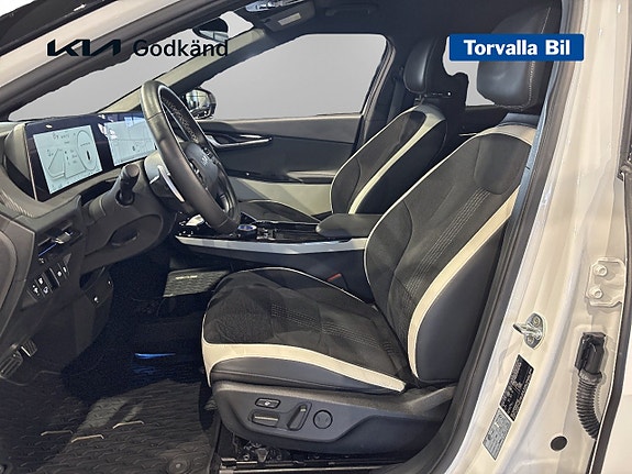 Kia EV6 8 of 14