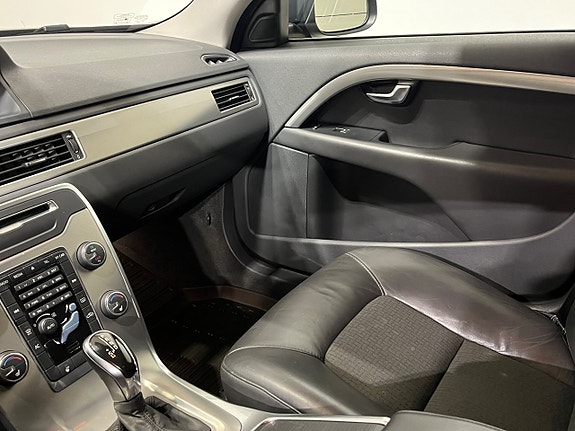 Volvo V70 15 of 19