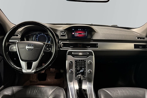Volvo V70 4 of 6