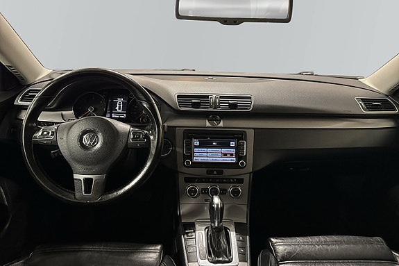 Volkswagen Passat 4 of 6