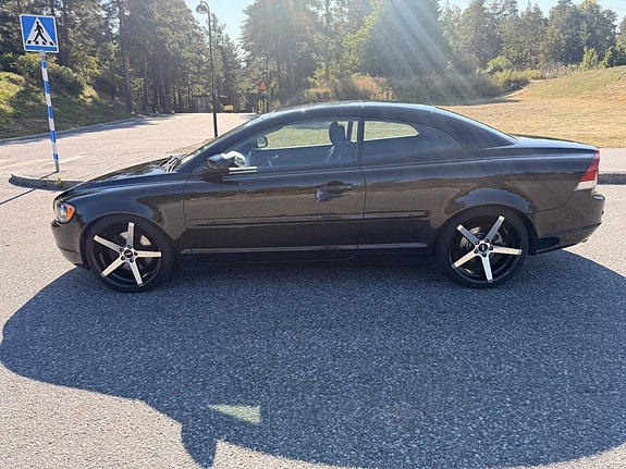 Volvo C70 2 of 13