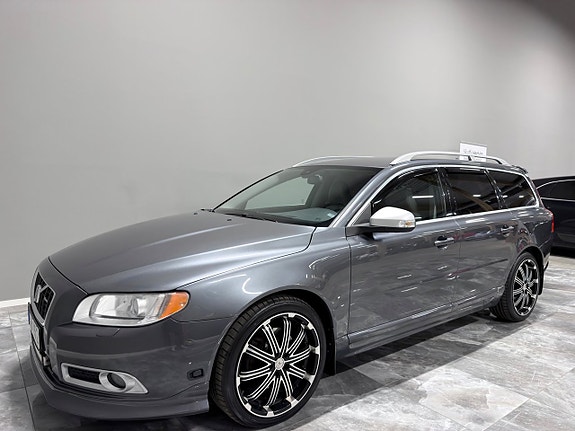 Volvo V70 4 of 30