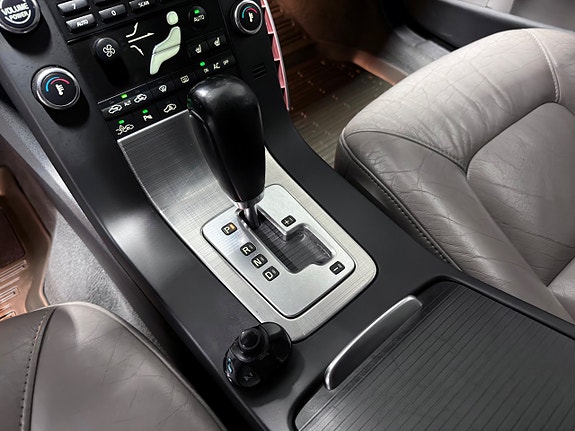 Volvo V70 21 of 30