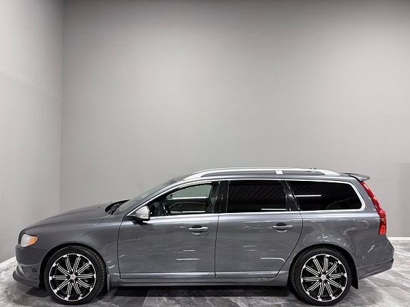 Volvo V70 5 of 30